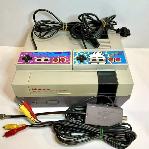 1985 Original Nintendo NES Console With 2 Controllers, Adapter ~ No games! - Picture 7 of 14